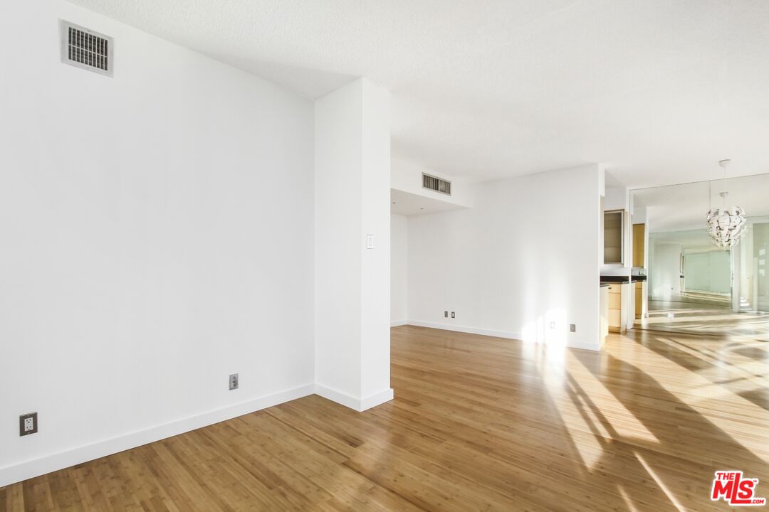 4411 Los Feliz Blvd Unit: 603