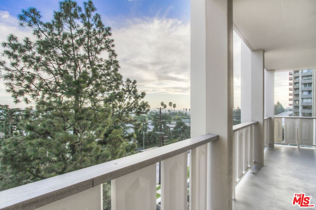 4411 Los Feliz Blvd Unit: 603