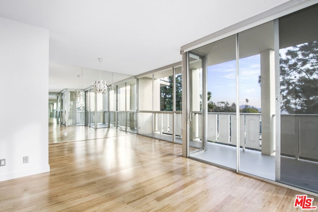 4411 Los Feliz Blvd Unit: 603