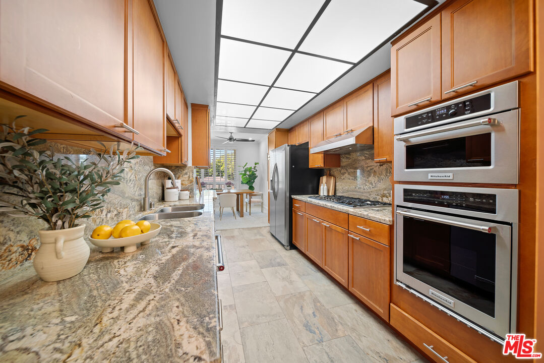 10671 Holman Ave Unit: 307