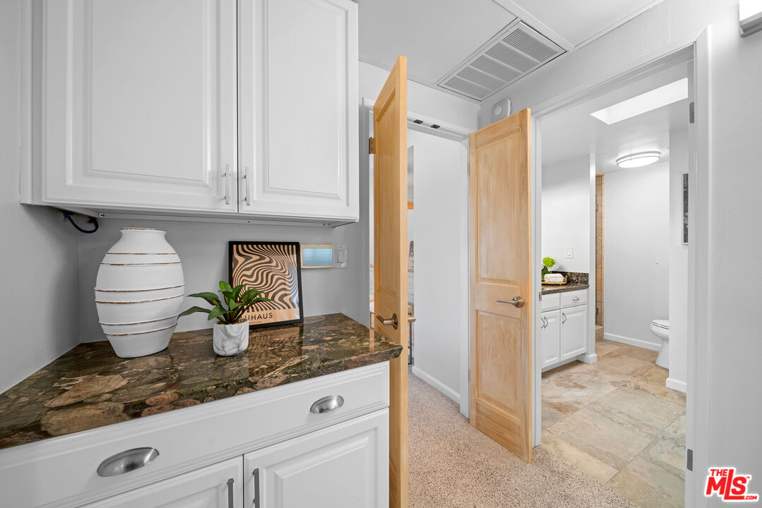 10671 Holman Ave Unit: 307