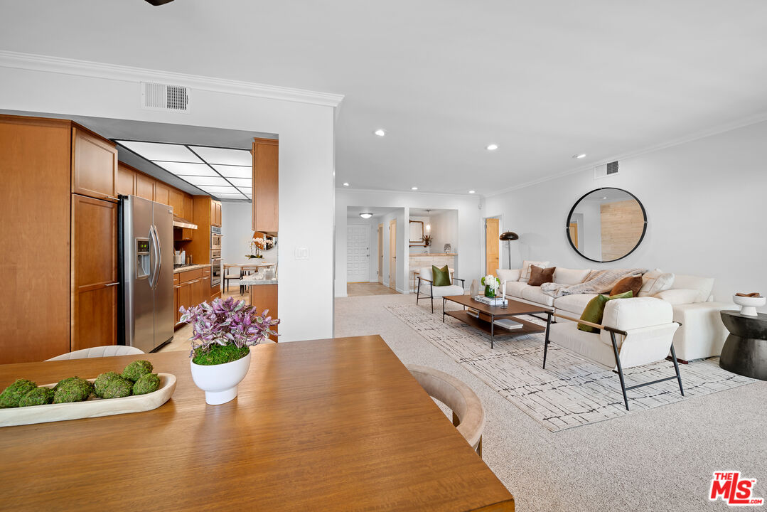 10671 Holman Ave Unit: 307