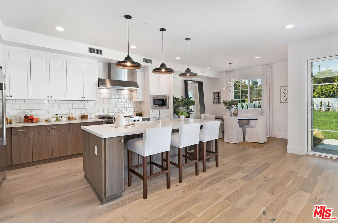 3211 Castle Heights Ave