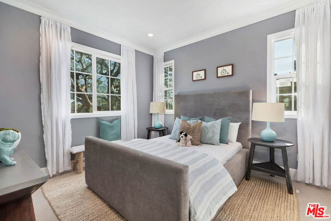 3211 Castle Heights Ave