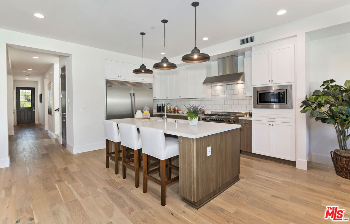 3211 Castle Heights Ave