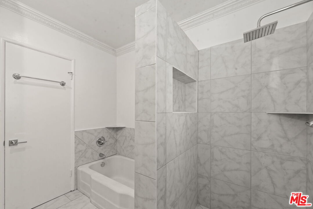 332 S Elm Dr Unit: 6