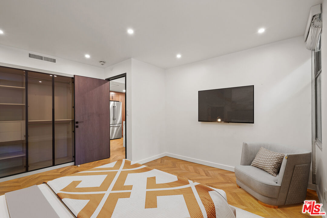 2170 Century Park Unit: 103S