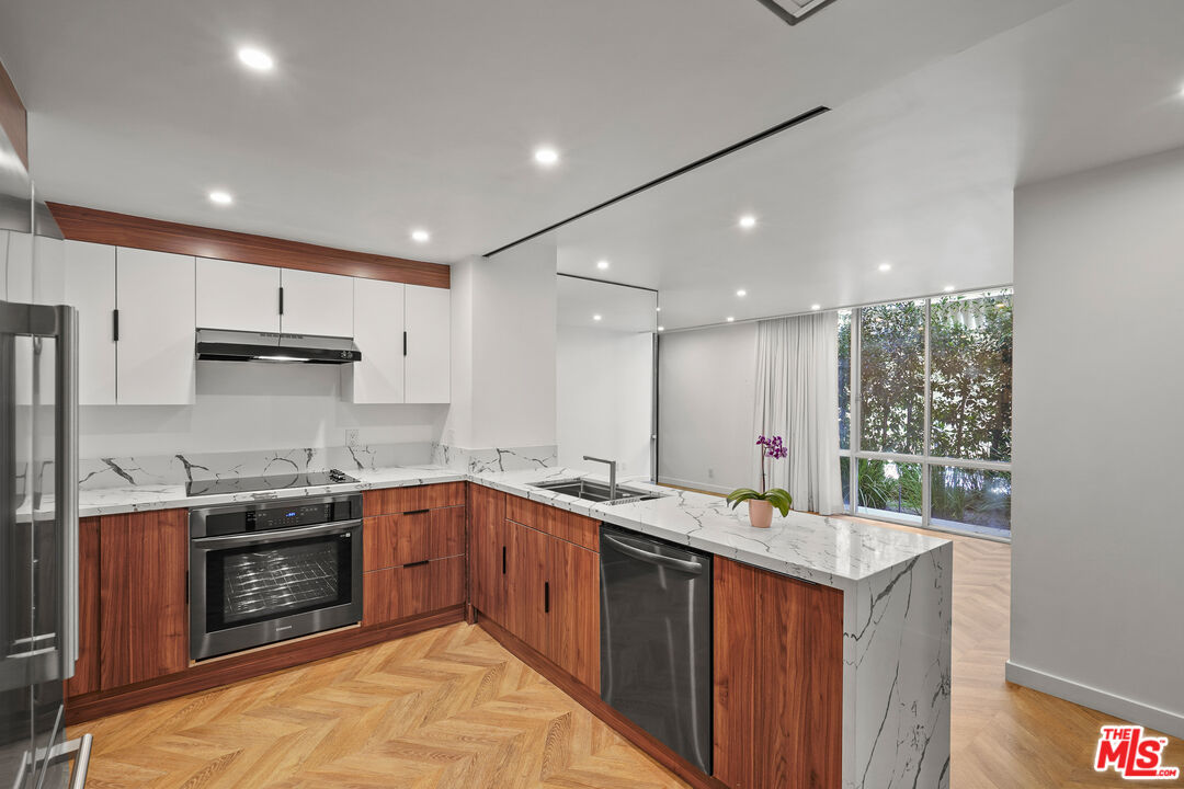 2170 Century Park Unit: 103S