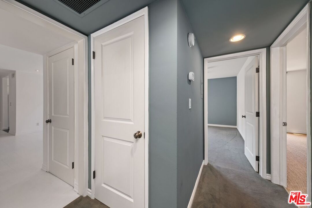 949 N Kings Rd Unit: 309