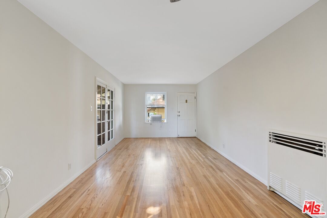 918 N San Vicente Blvd