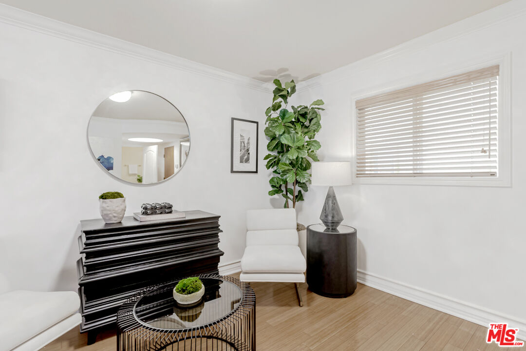 123 S Clark Dr Unit: 203