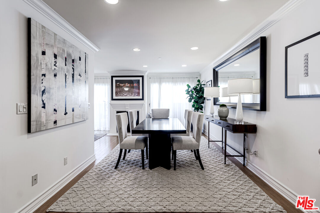 123 S Clark Dr Unit: 203