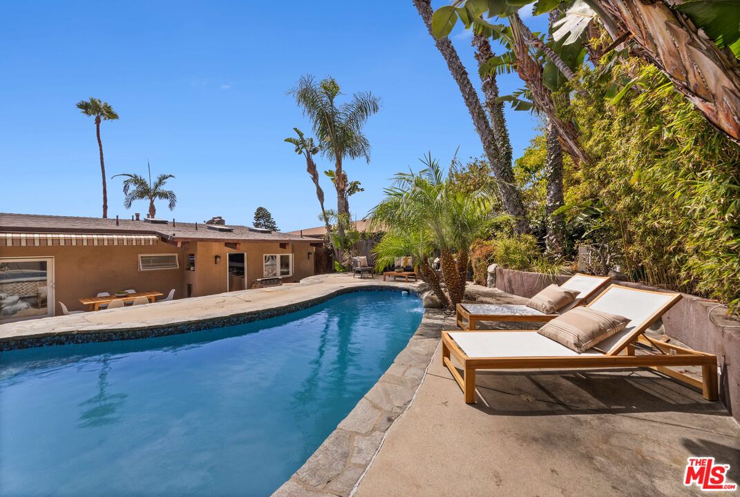 21439 Pacific Coast Hwy