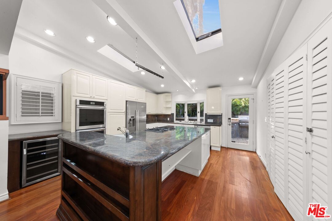 21439 Pacific Coast Hwy