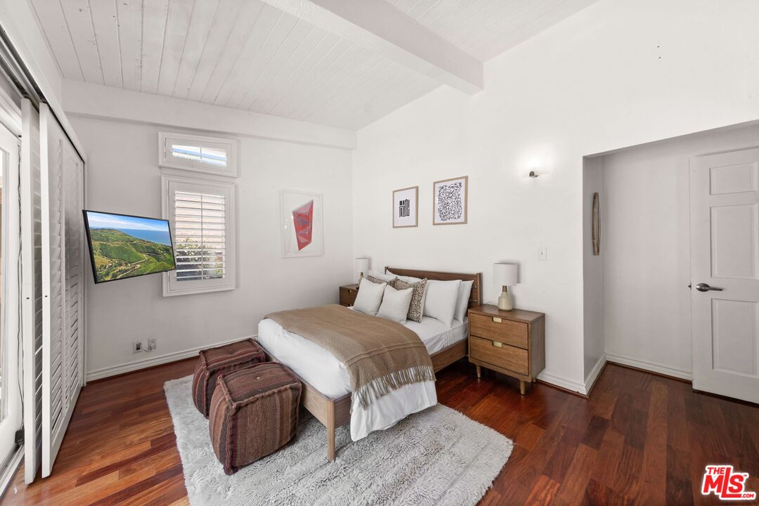 21439 Pacific Coast Hwy