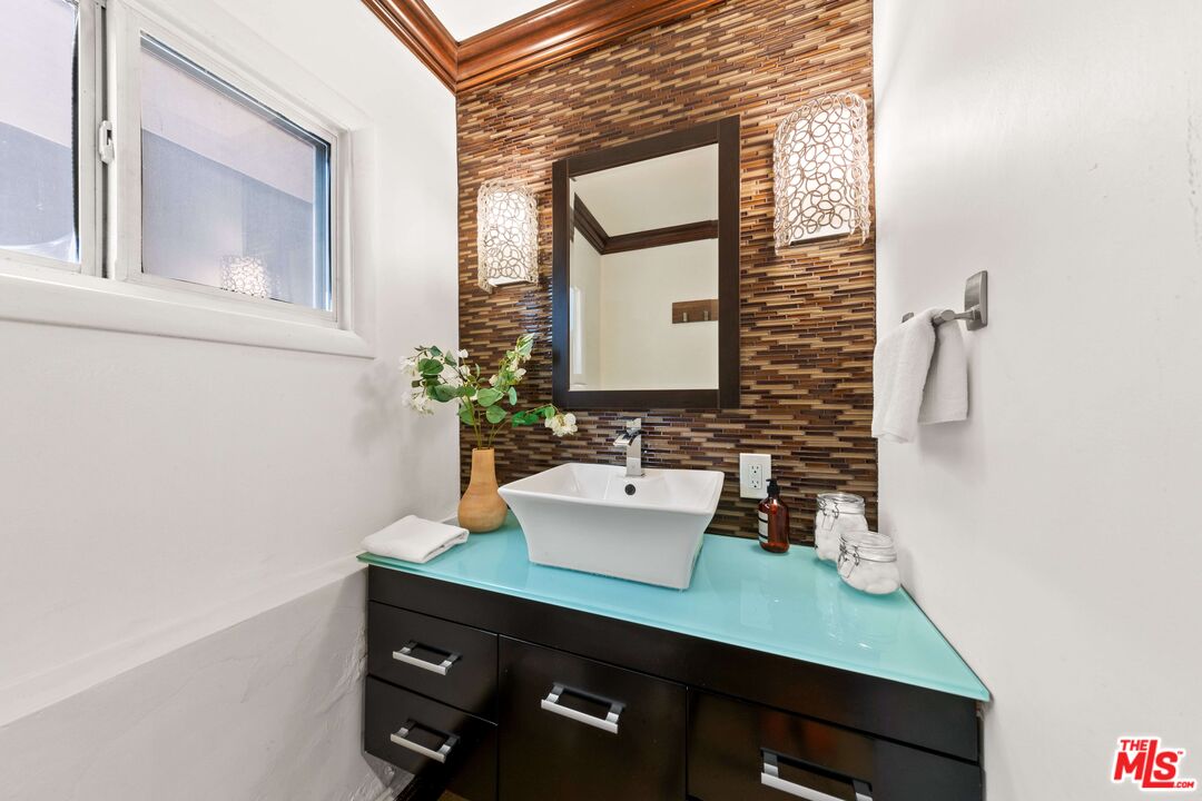 21439 Pacific Coast Hwy