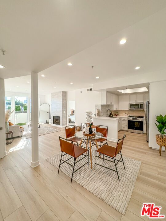 1225 Armacost Ave Unit: 205