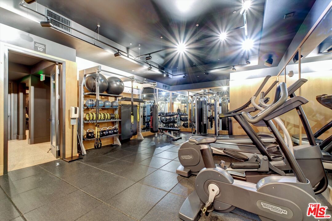 10777 Wilshire Blvd Unit: 708