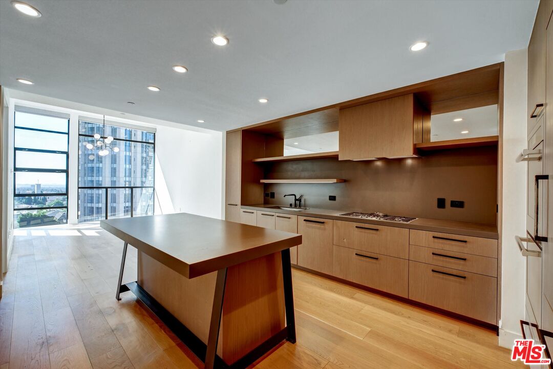 10777 Wilshire Blvd Unit: 708