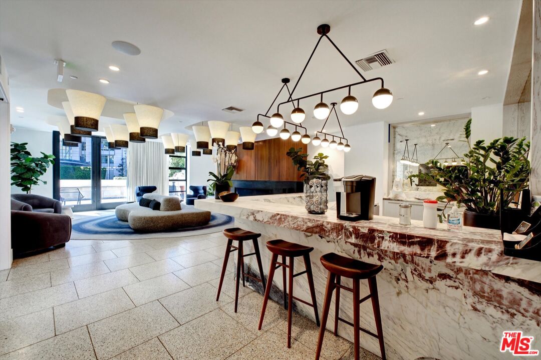 10777 Wilshire Blvd Unit: 708