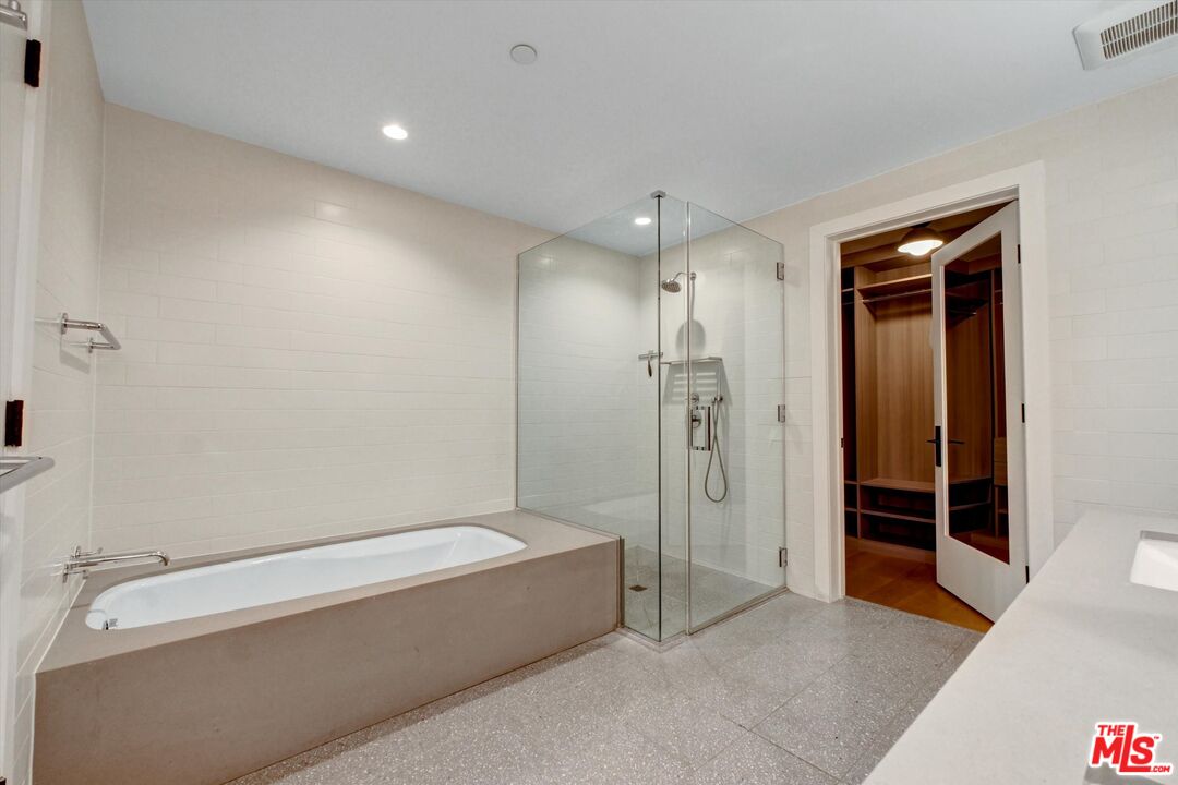 10777 Wilshire Blvd Unit: 708