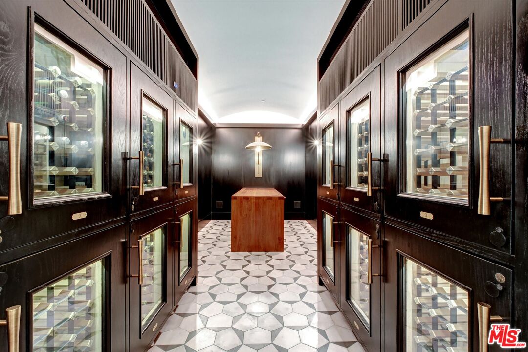 10777 Wilshire Blvd Unit: 708