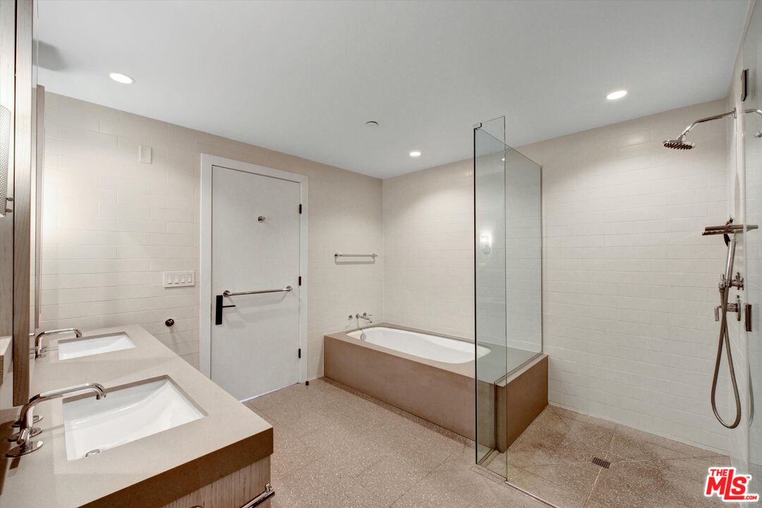 10777 Wilshire Blvd Unit: 708