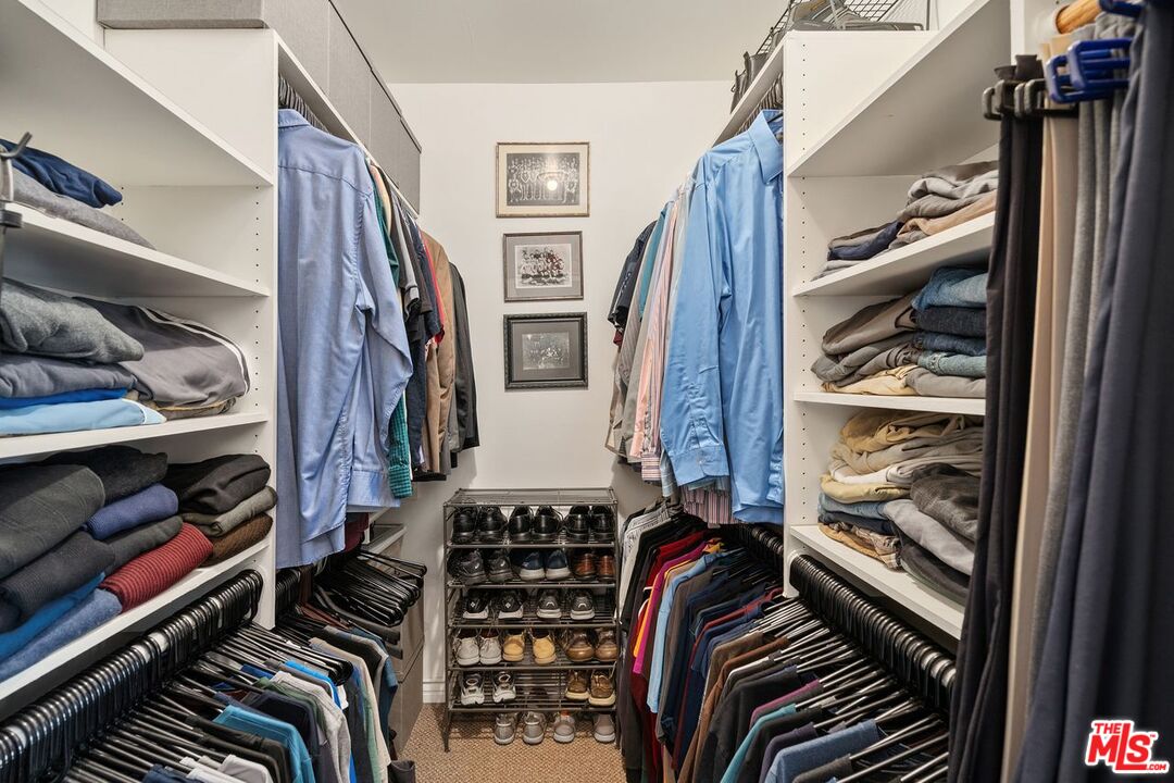 950 Hancock Ave Unit: 203