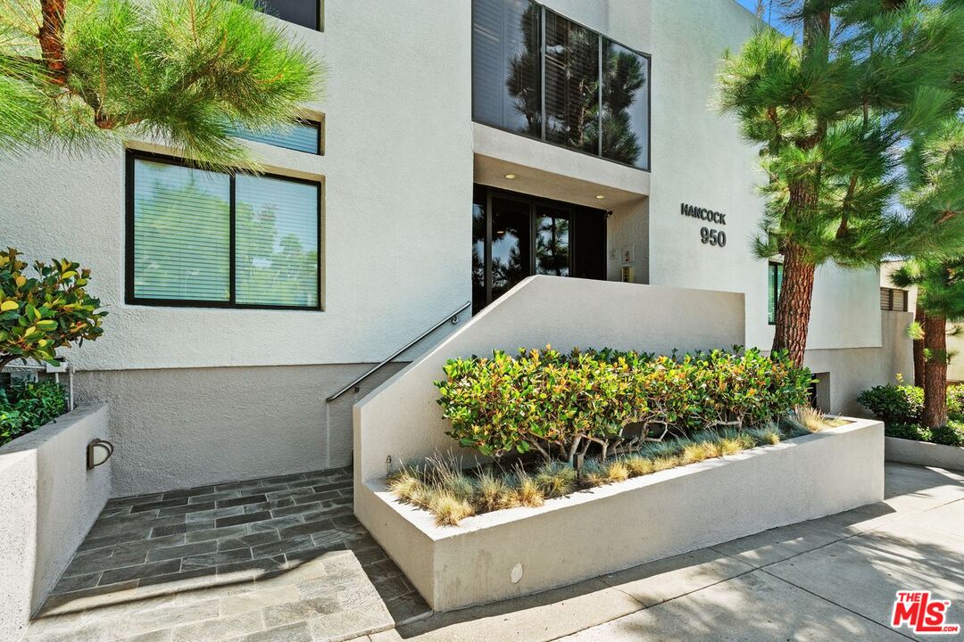 950 Hancock Ave Unit: 203