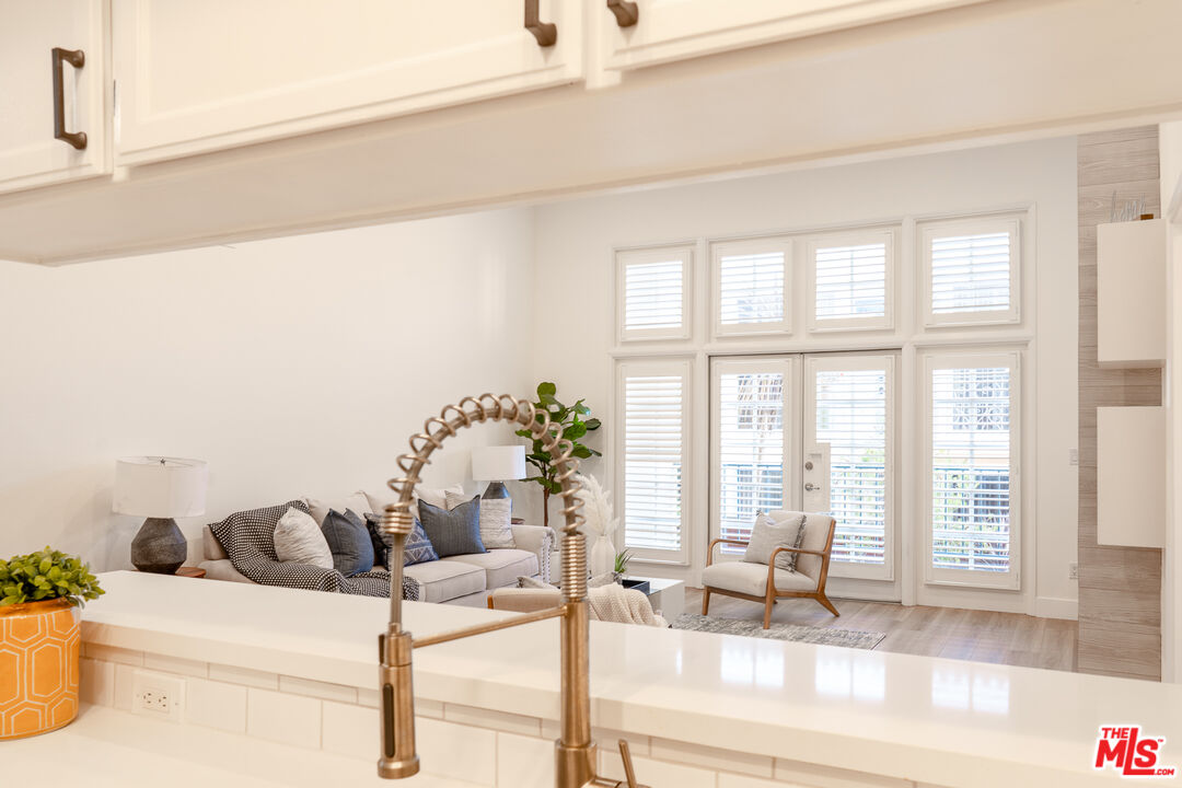 1225 Armacost Ave Unit: 102