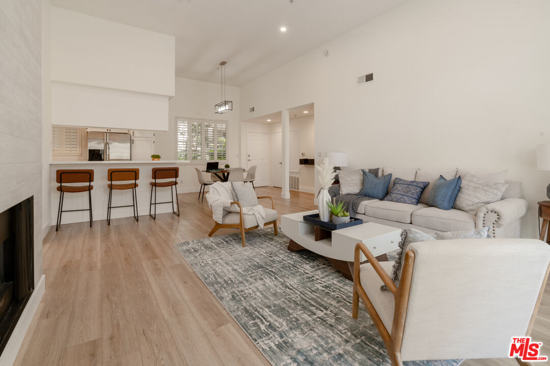 1225 Armacost Ave Unit: 102