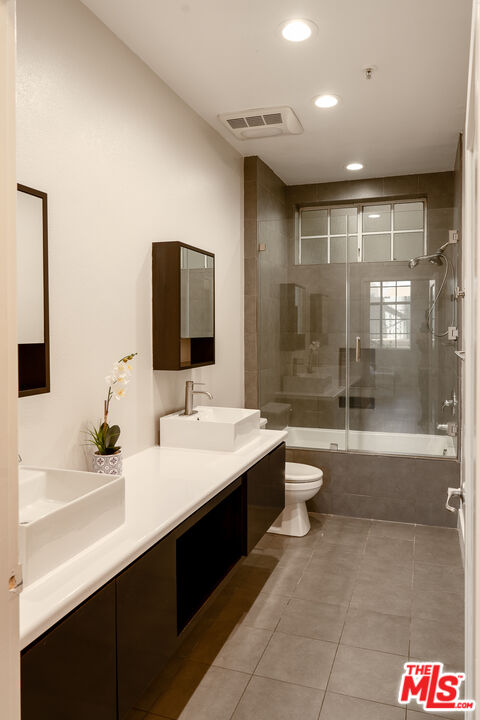 1225 Armacost Ave Unit: 102