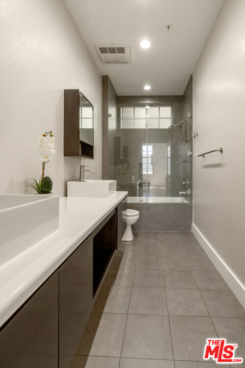 1225 Armacost Ave Unit: 102