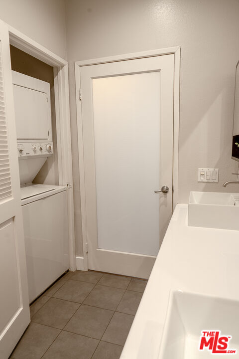 1225 Armacost Ave Unit: 102