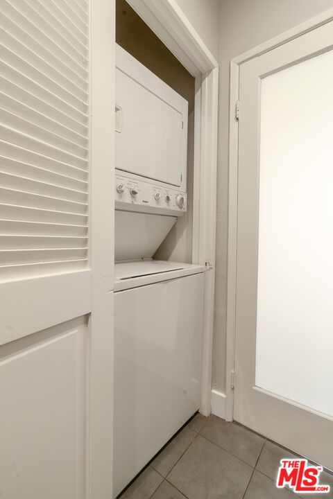 1225 Armacost Ave Unit: 102