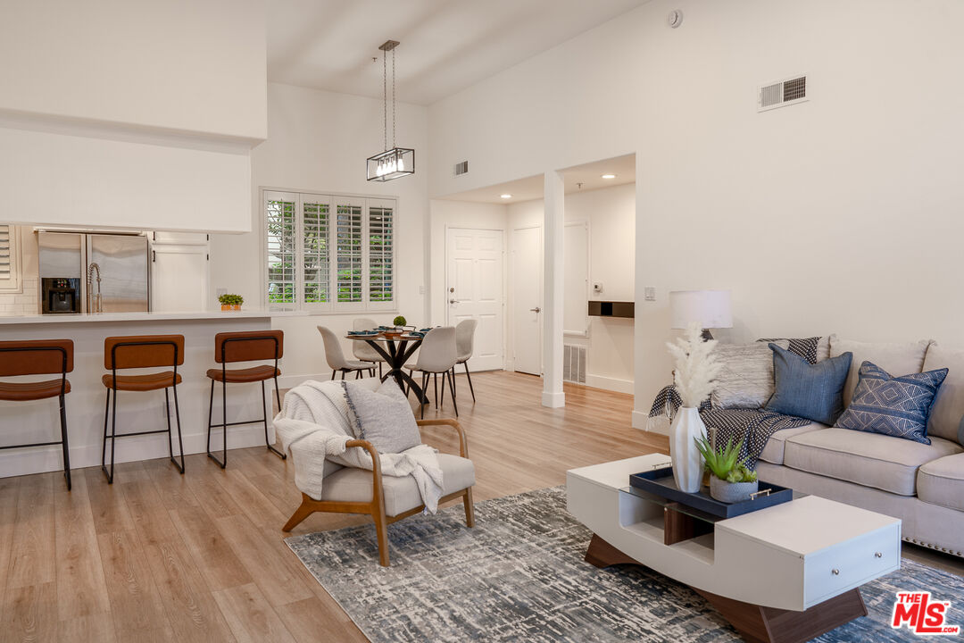 1225 Armacost Ave Unit: 102