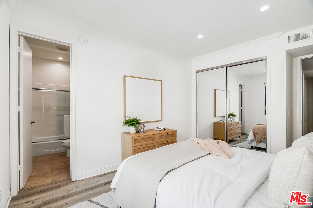 430 N Maple Dr Unit: 203