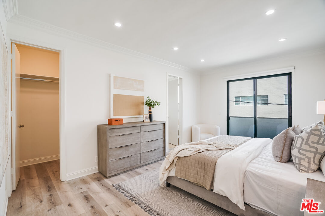 430 N Maple Dr Unit: 203