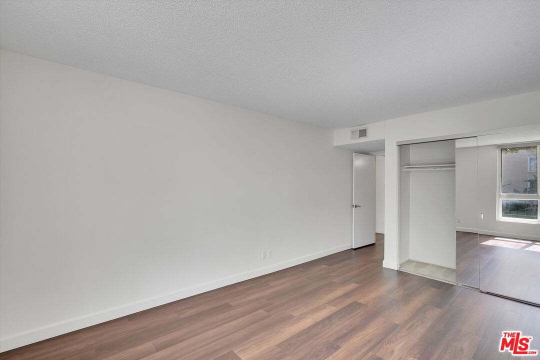 424 N Palm Dr Unit: 104