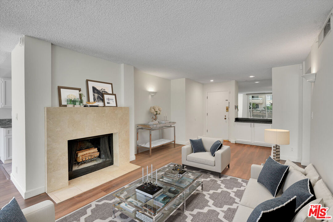 424 N Palm Dr Unit: 104