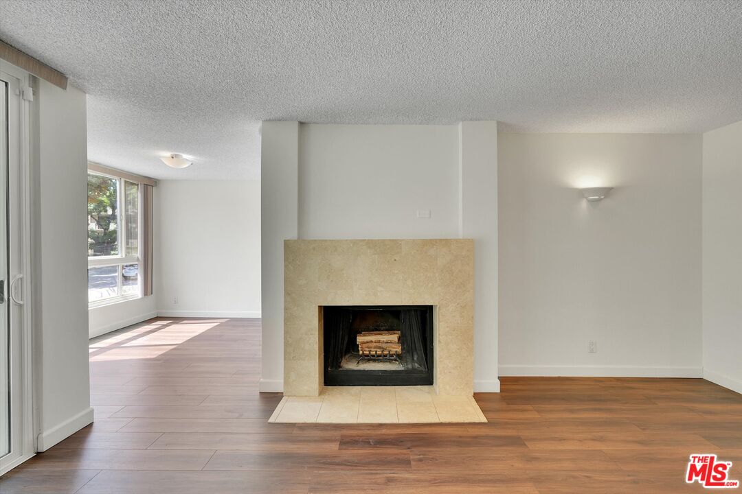 424 N Palm Dr Unit: 104