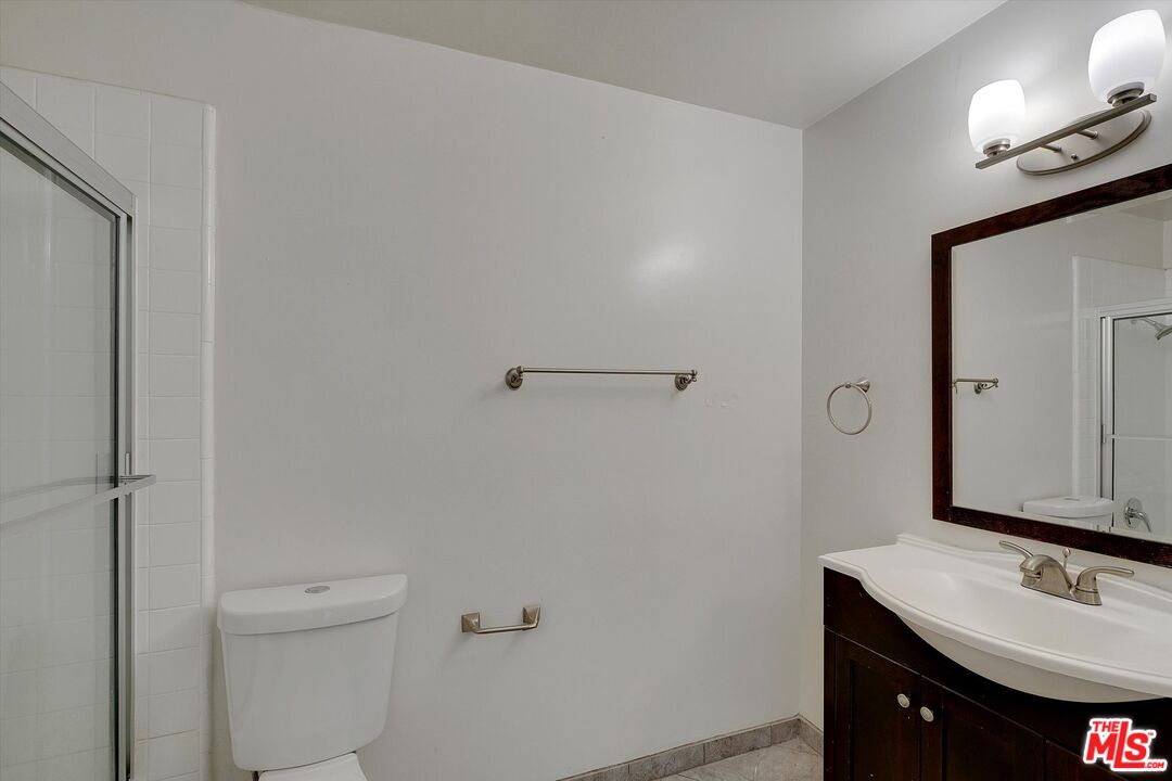 424 N Palm Dr Unit: 104