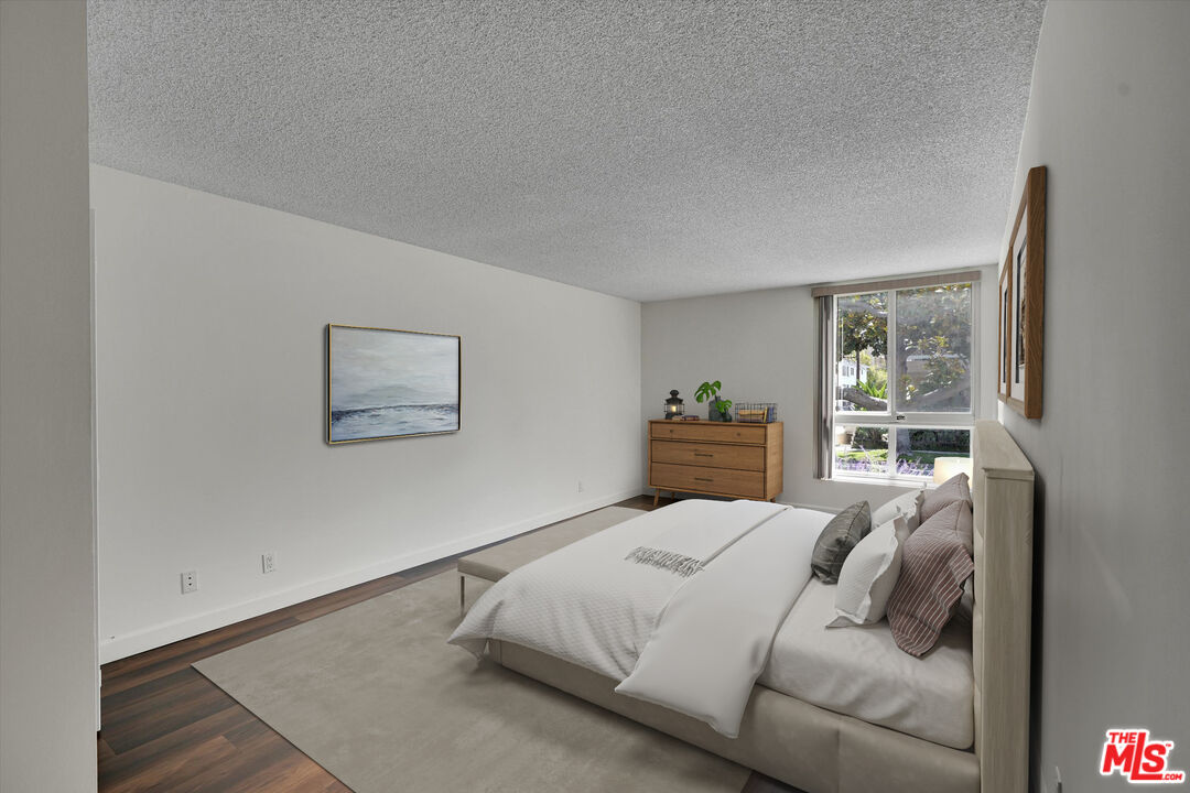 424 N Palm Dr Unit: 104