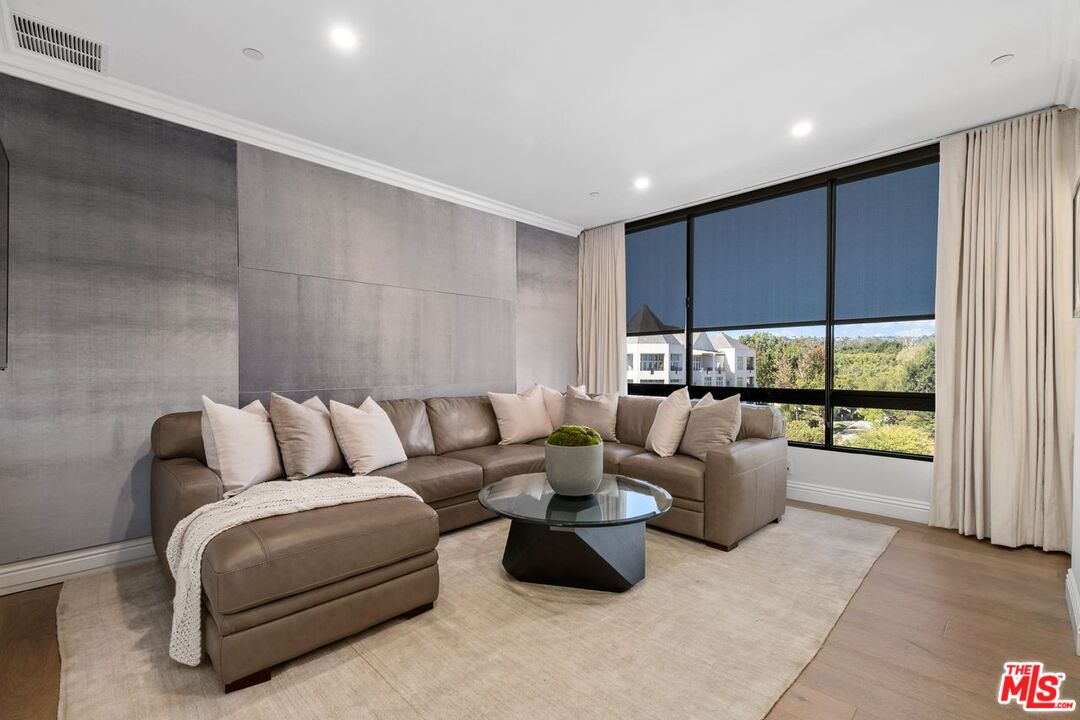 10350 Wilshire Blvd Unit: 501