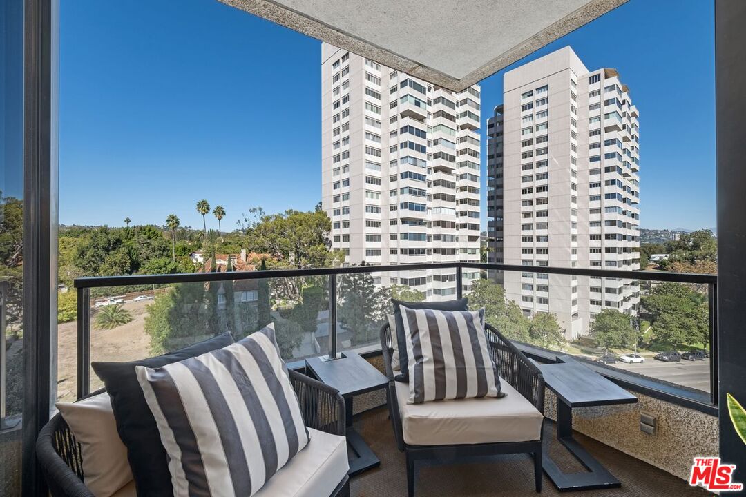 10350 Wilshire Blvd Unit: 501
