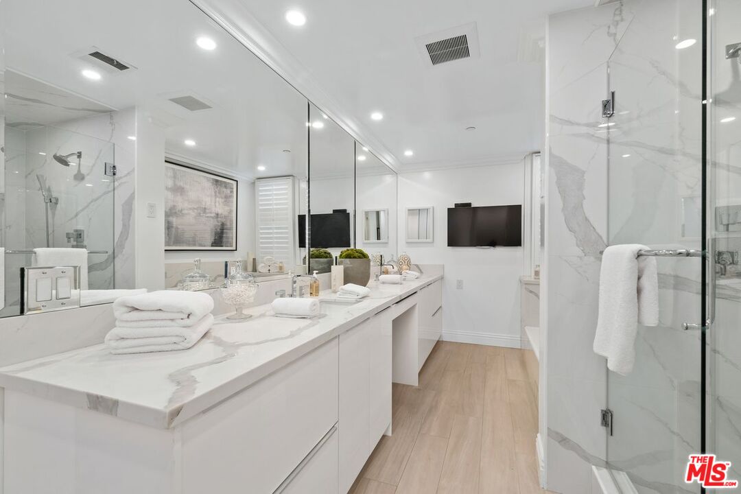 10350 Wilshire Blvd Unit: 501