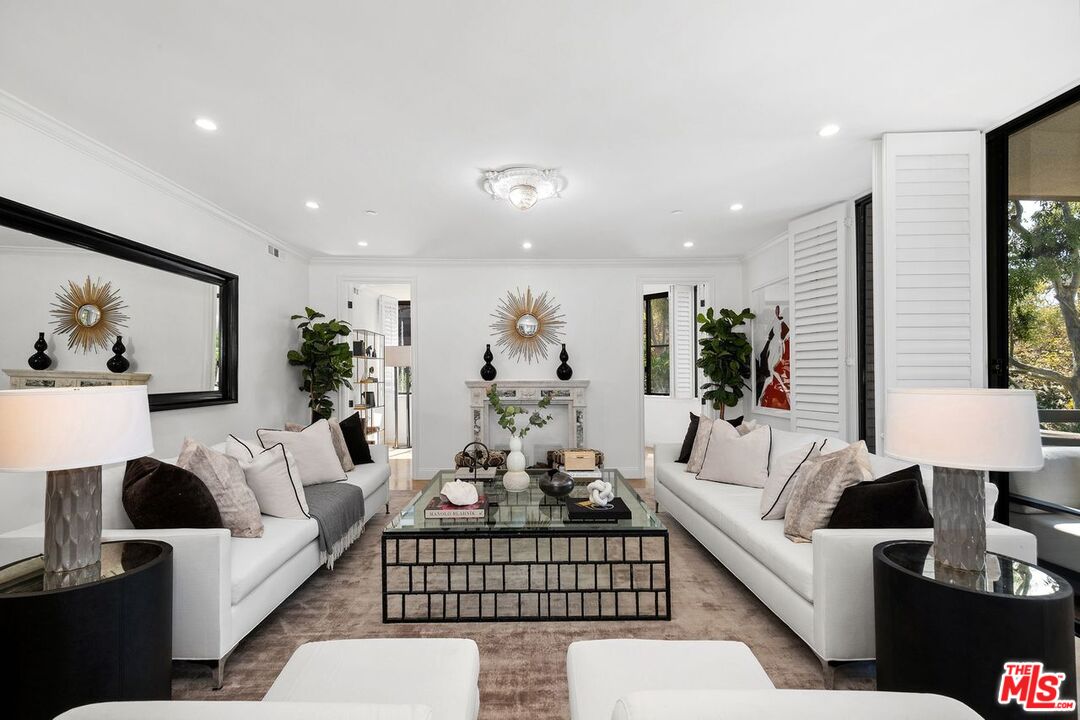 300 N Swall Dr Unit: 257