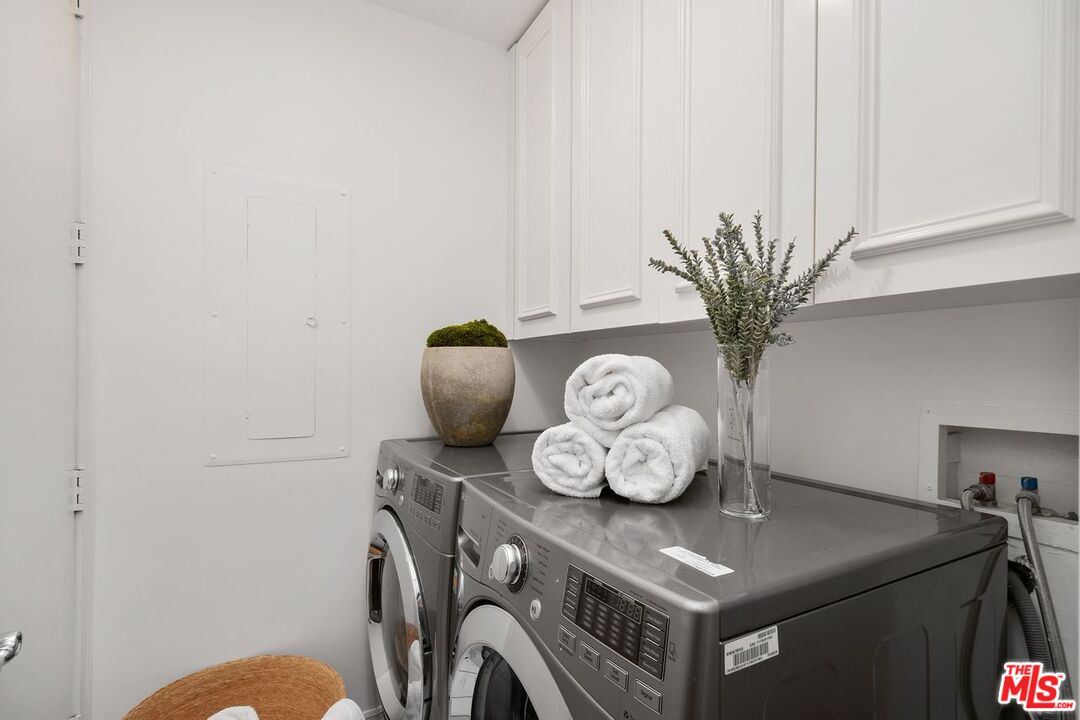 300 N Swall Dr Unit: 257