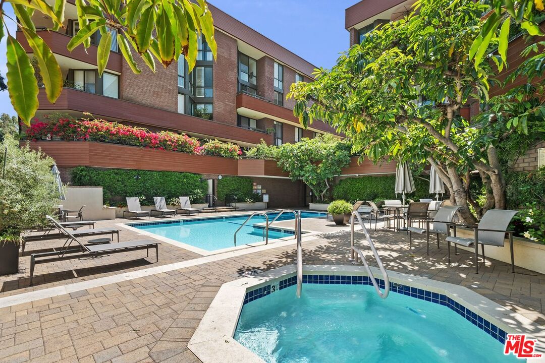 300 N Swall Dr Unit: 257