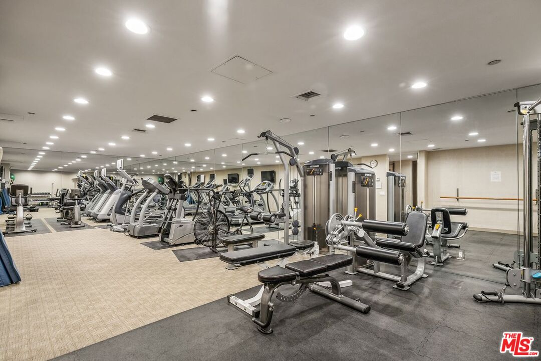 300 N Swall Dr Unit: 257